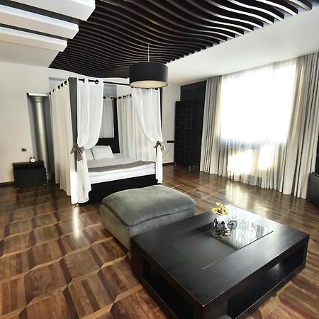 Boutique Hotel Medusa Батуми Экстерьер фото